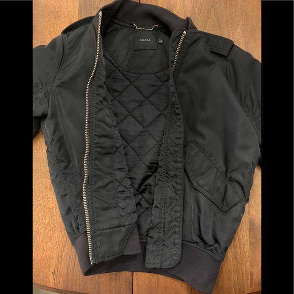 Woman’s AritziaTalula Whitby Bombet Jacket - Picture 4 of 4